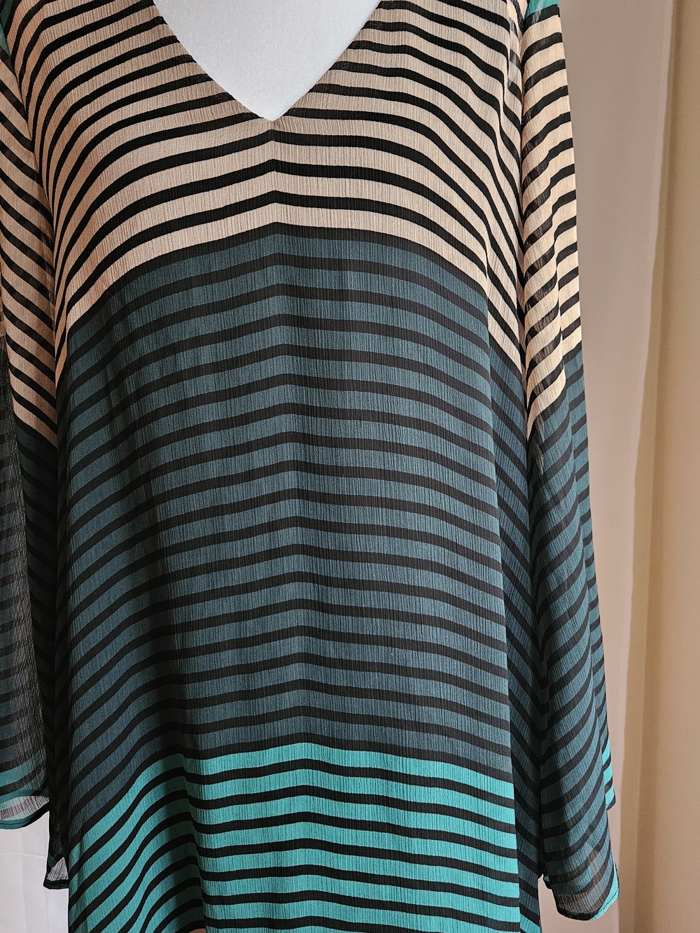 ​ECI New York Shift Dress Size 8 Striped V-Neck Bell Sleeve Sheer Overlay Teal - Picture 7 of 15